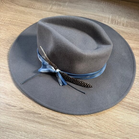 New Wyeth Amelia Wool Felt Hat in Grey Blue Feather Trim